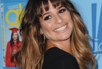 Like-it-or-loathe-it-lea-michele-two-toned-hair-color-side